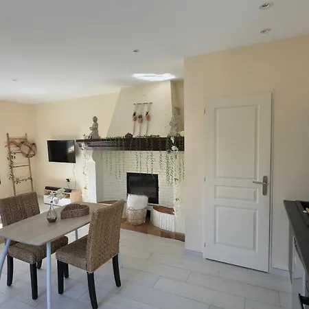 Bulle Romantique Prive Avec Jaccuzi Et Sauna Apartment